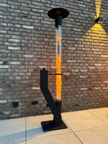 ¿Buscas calefacción asequible para tu terraza? Descubre las estufas de exterior de pellets de Flamesa.